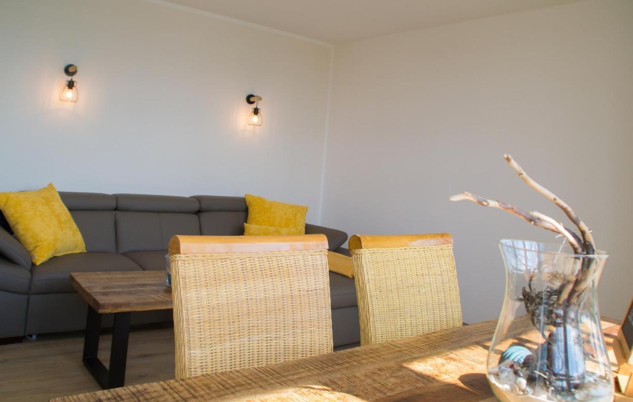 Ferienappartement Mit Seeblick In Der Villa Columba ゼリン エクステリア 写真