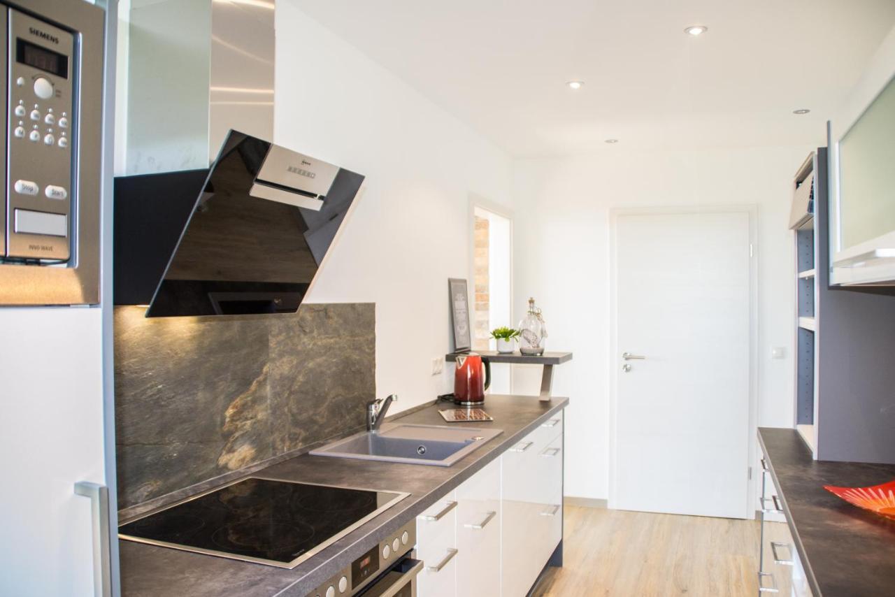 Ferienappartement Mit Seeblick In Der Villa Columba ゼリン エクステリア 写真