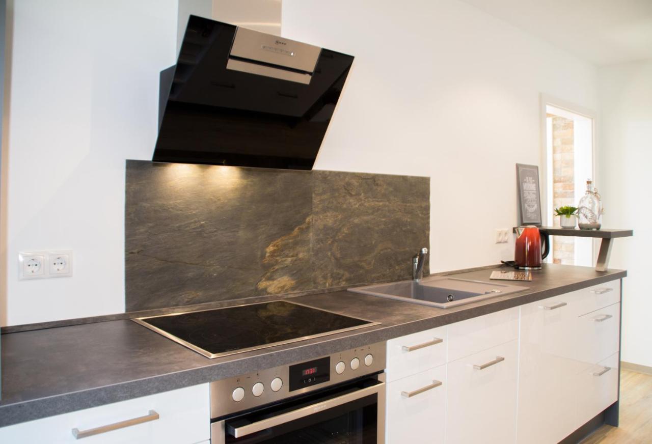Ferienappartement Mit Seeblick In Der Villa Columba ゼリン エクステリア 写真